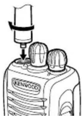 KENWOOD NX220 - INSTALLACION DE LA ANTENA (OPCIONAL) - 1