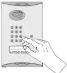 HAGER MHF04X - Via een buitendeurpaneel met toetsenbord - 2