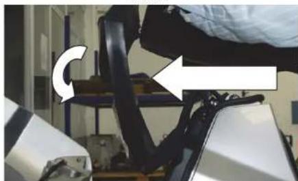 Adiva AD3 300 - ZUSAMMENFALTEN UND VERSTAUEN DES DACHS IM KOFFER - 3