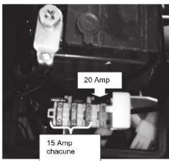 Adiva AD3 300 - LOGEMENT BATTERIE/FUSIBLE - 1