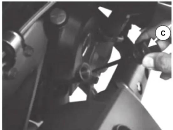 Adiva AD3 200 - Wechsel des Motoröls - 1