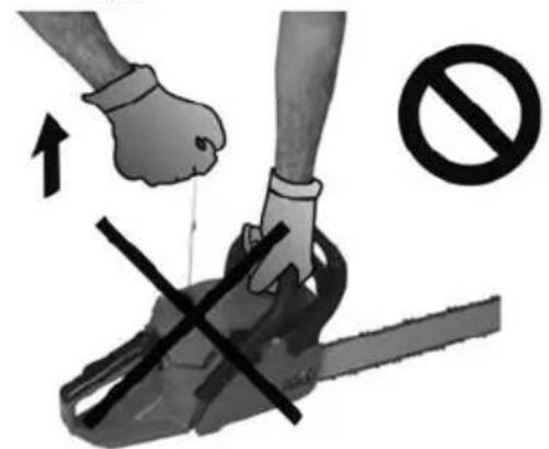 Greatland GL TRC 38 CS - Remplissage du réserveau d'huile de chaîne - 6