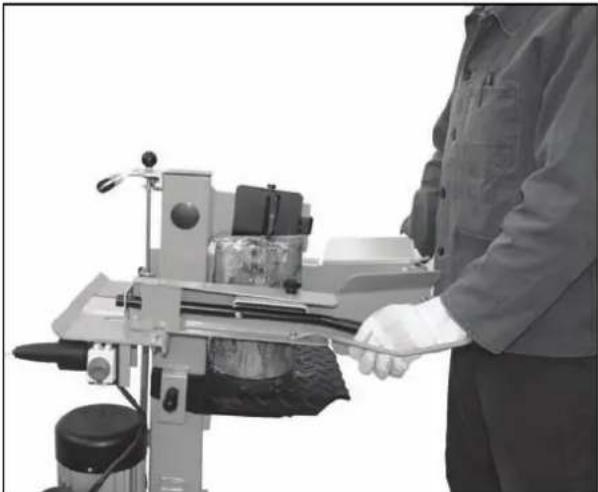 ATIKA ASP 6 L - Utilizzo del spaccalegna - 1