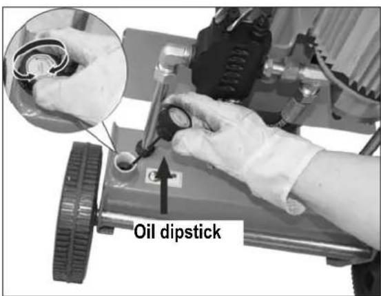 ATIKA ASP 6 L - How do I check the oil level? - 2