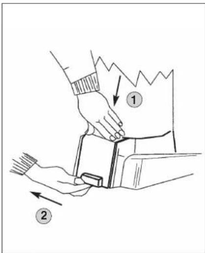 VIKING GE 365 - Abrir la caja de herramientas - 1