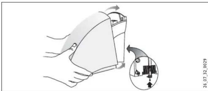 STIEBEL ELTRON HTT 4 - Removing the HTT 5 casing cover - 8