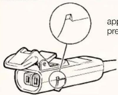 BLACK & DECKER GA100 - Fitting the 'female' connector (UK only) - 1