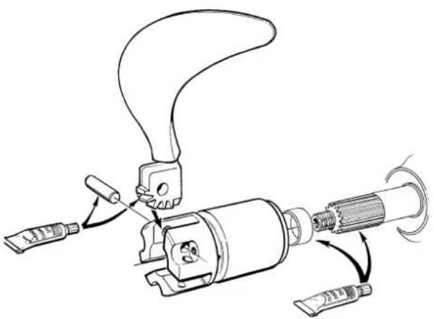 VOLVO D275 - IMPORTANT! Si le filtrne ne repose pas à plat, il risque de se briser lors de la pose du couvercle (2). - 2