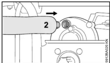 STIHL BT 131 - Lubrificazione del riduttore - 2