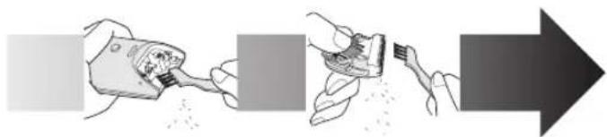 PANASONIC ERCA70 - Cleaning the blade - 2