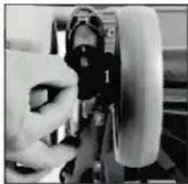 Baby-Plus CompactTrend - Disassemble front wheels: - 1