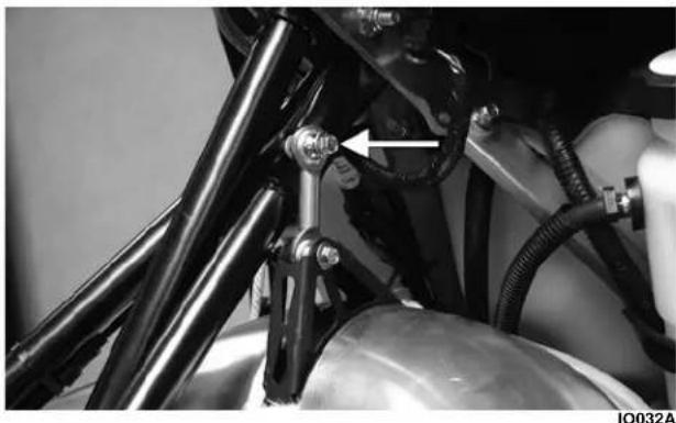 Arctic Cat Sno Pro 500 (2014) - Retrait du moteur - 1