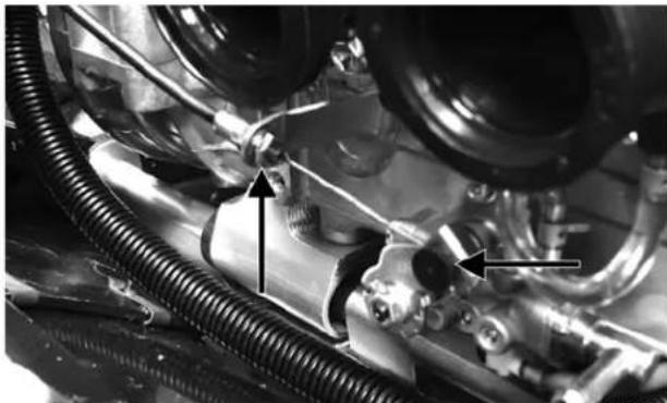 Arctic Cat Sno Pro 500 (2014) - Installation du moteur - 3