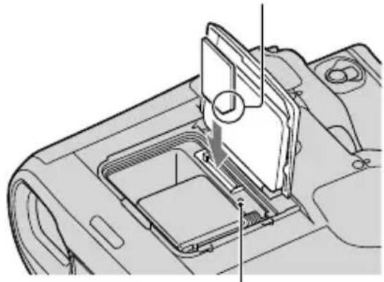 SONY DEV30 - Étape 4 : Insérez une carte mémoire - 1