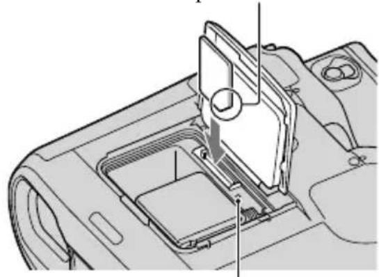 SONY DEV30 - Paso 4: Inserción de una tarjeta de memoria - 1