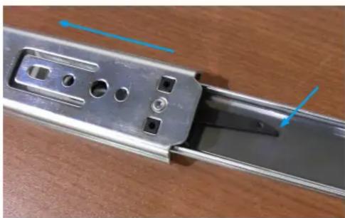 StarTech.com Slideshelfd - Installation - 1