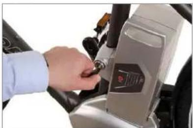 PANASONIC Pedelec Speed - Charging the battery - 2