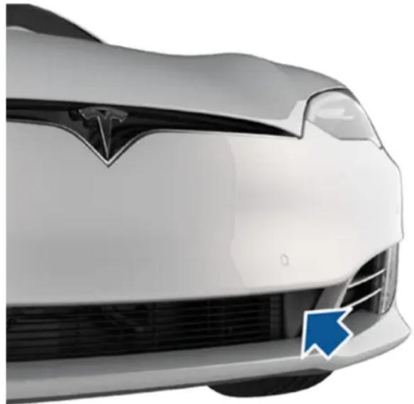 TESLA Model S (2018) - Tracter et charger sur une dépanneuse à plateau - avec anneau de remorquage - 1