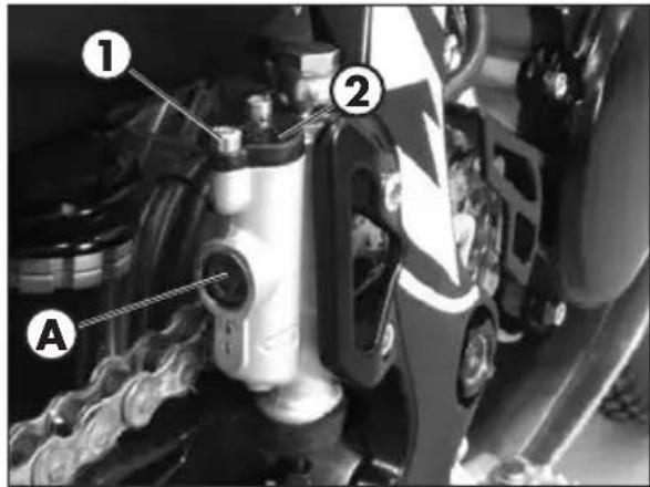 Beta EVO 300 SS (2018) - RESTORING THE LEVEL OF THE REAR BRAKE FLUID - 5