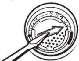 KITCHENAID KUDE70FXSS - Agregue el agente de enjuague (el depósito varía según el modelo) - 5