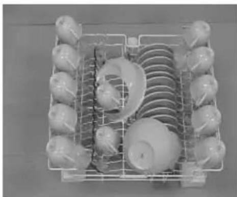 FAGOR VFE25S - - Loading the dishes in the racks. - 8