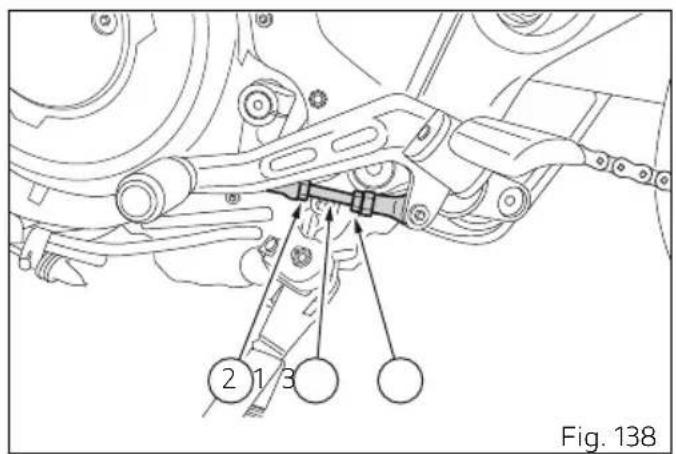 DUCATI 1100 Dark PRO (2021) - Réglage de la position du sélecteur de vitesse et de la pedale de frein arrrière - 1