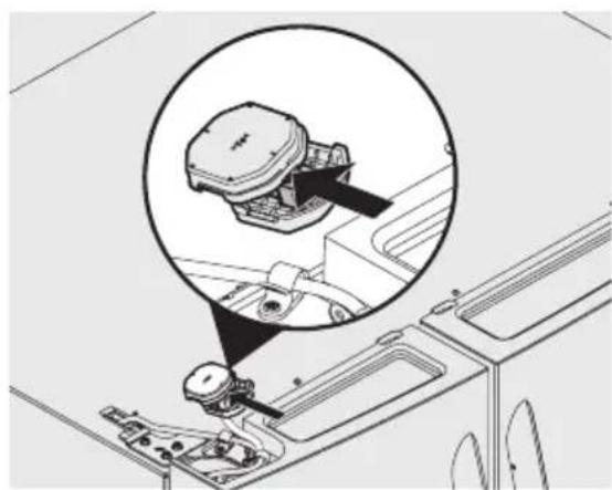 AEG RMB954E9VX - Jääkaapin ovien poistaminen: - 3