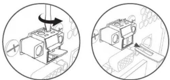 V7 UPS1RM2U30001N - Méthode 1 - 1