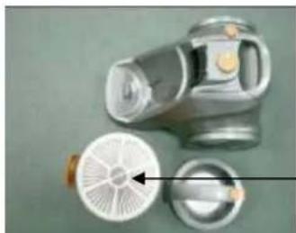 Ices IVC750 - Retirer et nettoyer le filtré pré-moteur, le filtré HEPA centré et le filtré de sortie d'air Avertissement : - 3