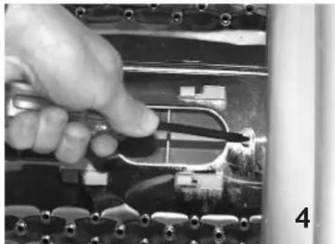 LADEN EV 1076 - Récupération d'un objet tombé entre le tambour et la cuve - 2