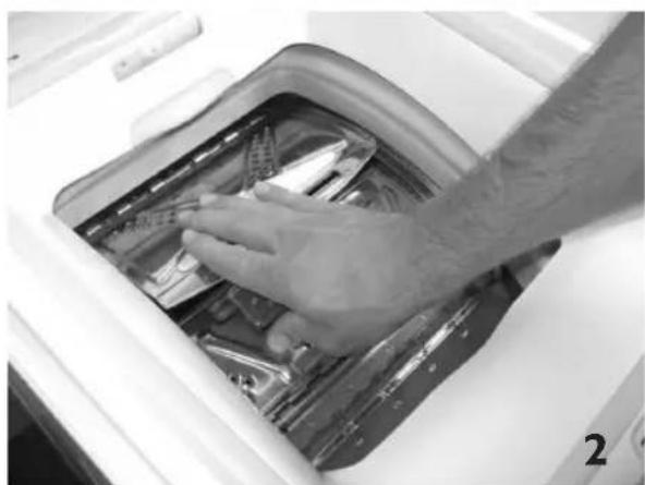 LADEN EV 1076 - Chargement du linge - 4