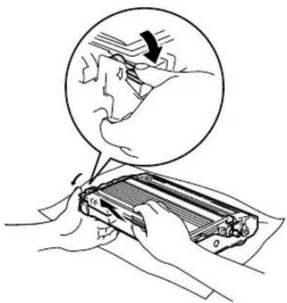 BROTHER FAX2825 - Du papier est coincé dans l'ensemble tambour et cartouche de toner - 3