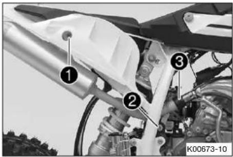 HUSQVARNA TC 50 (2019) - TRAVAUX D'ENTRETIEN SUR LA PARTIE-CYCLE - 1