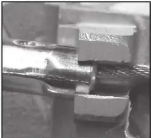 Sherco 300 SER (2017) - RÉGLER LA TENSION DU CÂBLE DE VALVES - 8