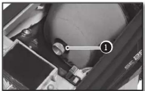 Sherco 300 SER (2017) - EXTRACCION DEL FILTRO DE AIRE - 1