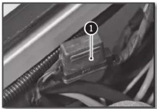 Sherco 300 SER (2017) - REPLACING THE FUSE FOR THE LIGHTS (250-300 SE/R) - 1