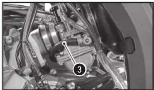 Sherco 300 SER (2017) - REMONTAGE DU RÉSERVOIR D'ESSENCE - 3