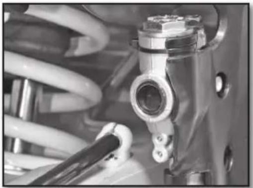 Sherco 300 SER (2017) - CONTRÔLÉ DU Niveau DE LIQUIDE FREIN ARRÊIRE - 1