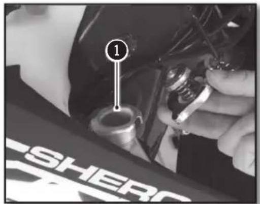 Sherco 300 SER (2017) - VIDANGE DU LIQUIDE DE REFROIDISSEMENT - 1