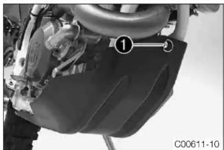 HUSQVARNA FE 501 (2014) - Déposer la protection moteur - 1