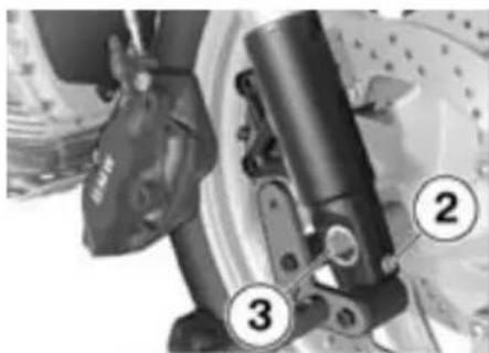 BMW R 1200 GS (2009) - フロントホイールを取り付ける - 2