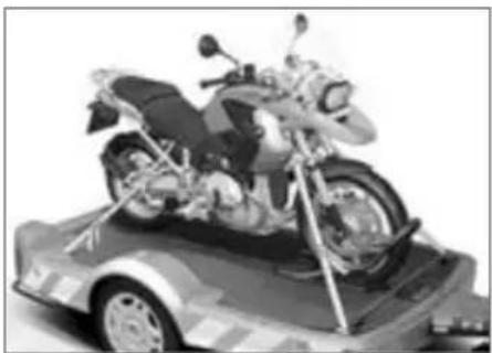 BMW R 1200 GS (2009) - モーターサイクルを搬送 用に固定する - 1