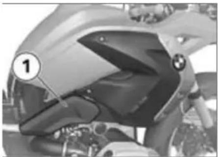 BMW R 1200 GS (2009) - 補助ヘッドライト用ヒューズを交換する - 16
