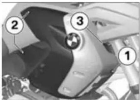 BMW R 1200 GS (2009) - 補助ヘッドライト用ヒューズを交換する - 7