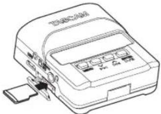 TASCAM DR10L - Installation d'une carte microSD - 1