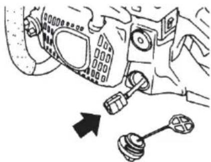 HITACHI CS 33EB - Fuel filter (Fig. 33) - 1