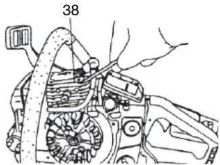 HITACHI CS 33EB - Limpieza de las aletas del cilindro (Fig. 35) - 1