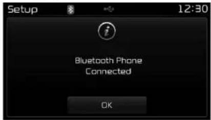 KIA Carens (2015) - Connecting a Device (Connexion d'un dispositif) - 2