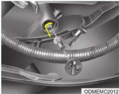 KIA Carens (2015) - Feu arrière ou feu arrière et feu stop (ampoule) - 1