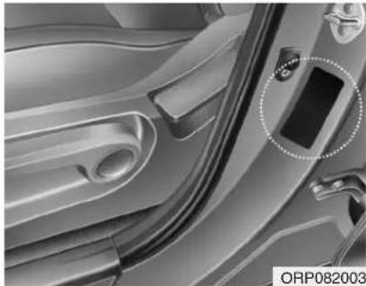 KIA Carens (2015) - ÉTIQUETTE DE PRESSION ET SPÉCIFICATIONS DES PNEUS - 1